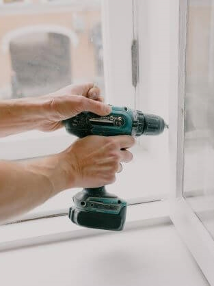 Gebäudeservice Stuttgart, Dienste, Reparaturen, Montagen, Instandhaltung